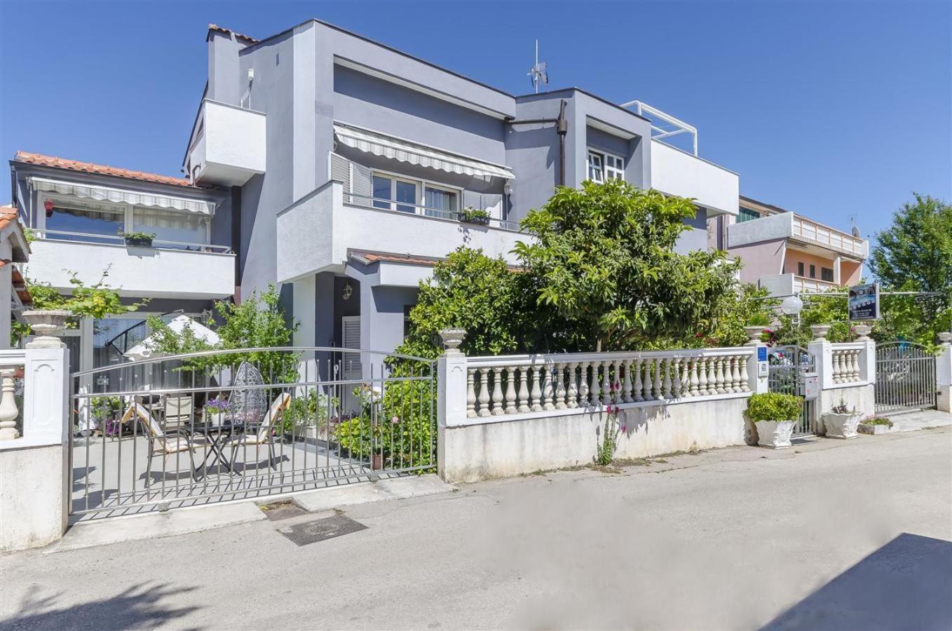 Apartments Keran - By Suites Living Vodice Exterior foto
